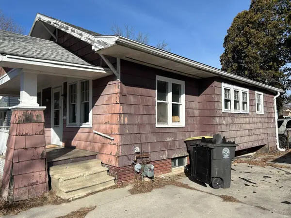 704 W Dewald ST, Fort Wayne, IN 46802-5169