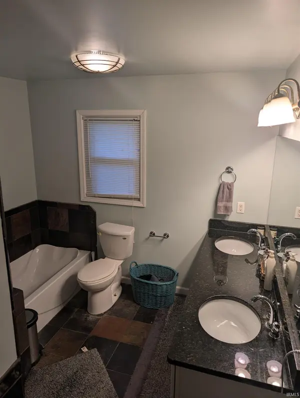 1208 N Sheridan RD, Marion, IN 46952