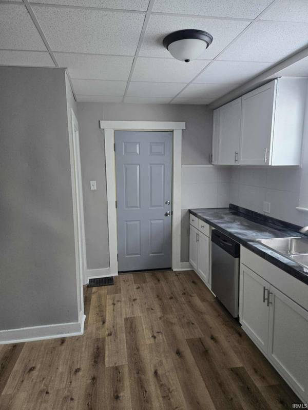 2815 S Harrison ST, Fort Wayne, IN 46807-1411
