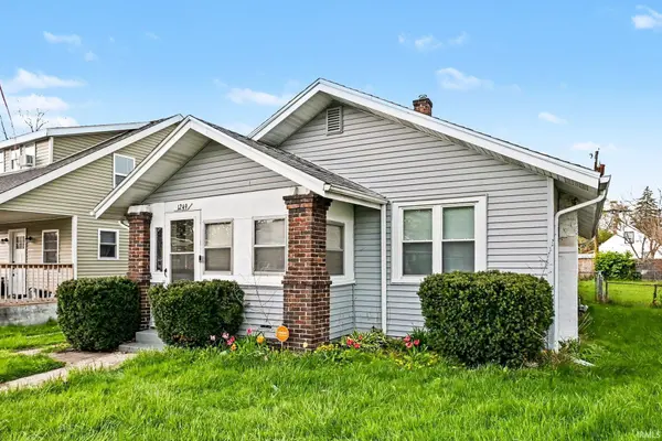 1249 N Meade ST, South Bend, IN 46628-2830