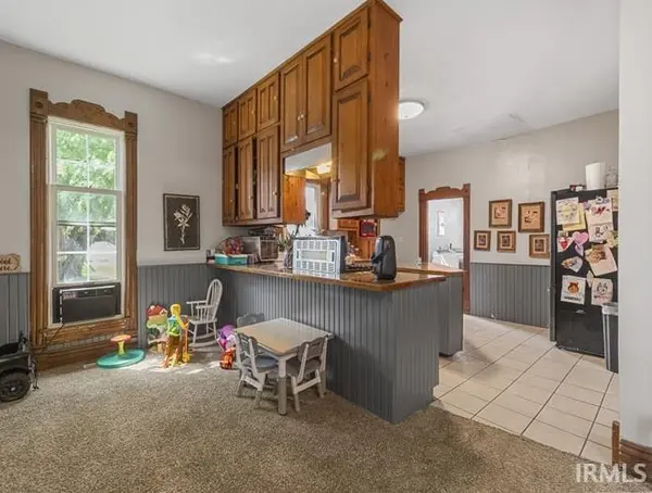 210 N Oak ST, Redkey, IN 47373
