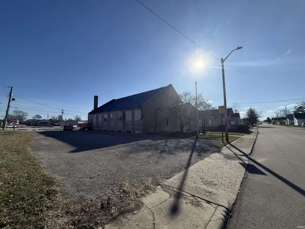 512 P ST, Bedford, IN 47421