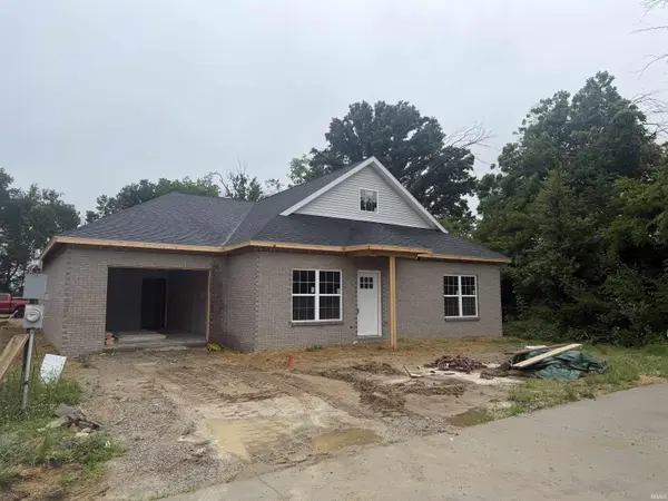 6703 Palm DR, Evansville, IN 47715