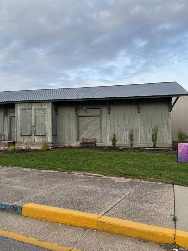 103 W Rochester ST, Akron, IN 46910