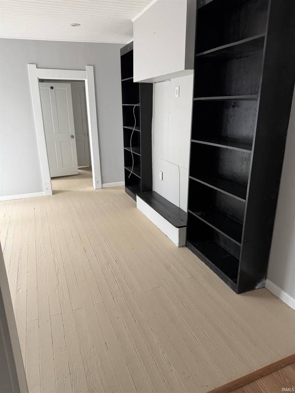 12501 Saddlebrook DR, Oakville, IN 47367