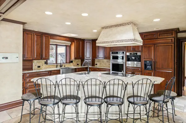 8652 E 900 N RD, Remington, IN 47977