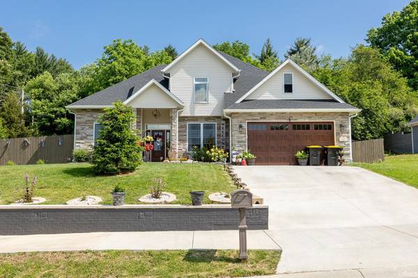 703 E Holland DR, Bloomington, IN 47401
