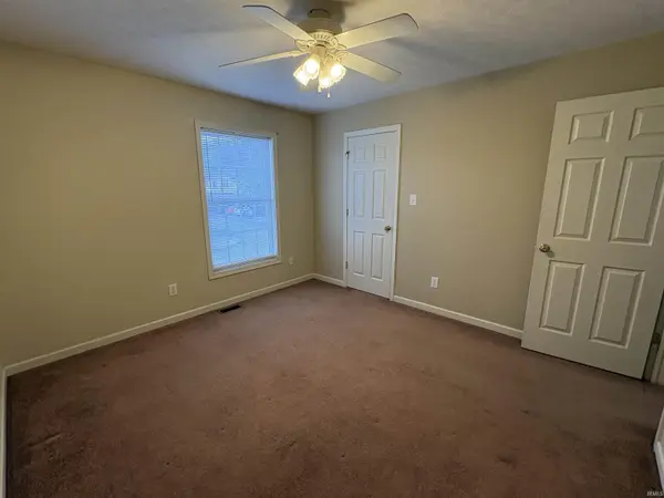 3469 S Oaklawn CIR, Bloomington, IN 47401