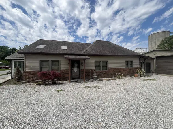 100 E 16th ST, Vincennes, IN 47591