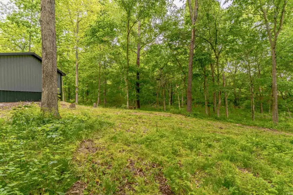 2303 Schroeder RD, Evansville, IN 47725