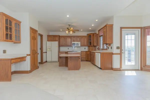 2155 Durlin RD, New Harmony, IN 47631