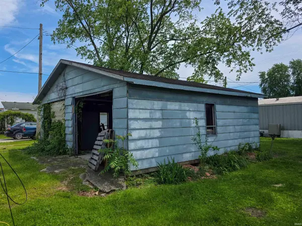 39 1/2 NW 4th ST, Linton, IN 47441