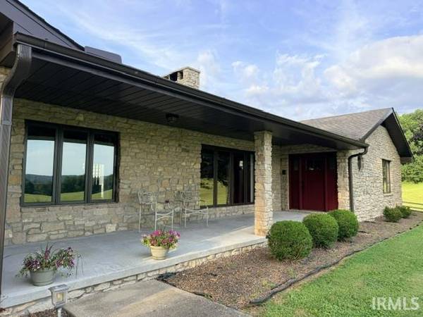 1300 Old Farm Road ***, Bedford, IN 47421