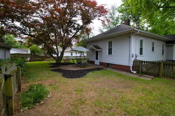 950 S Villa DR, Evansville, IN 47714