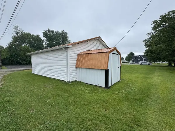 301 S Park ST, Jasonville, IN 47438