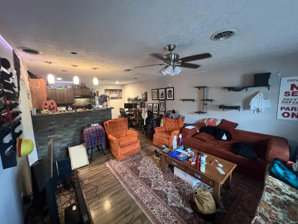 1702 1704 24th Streets, Bedford, IN 47421