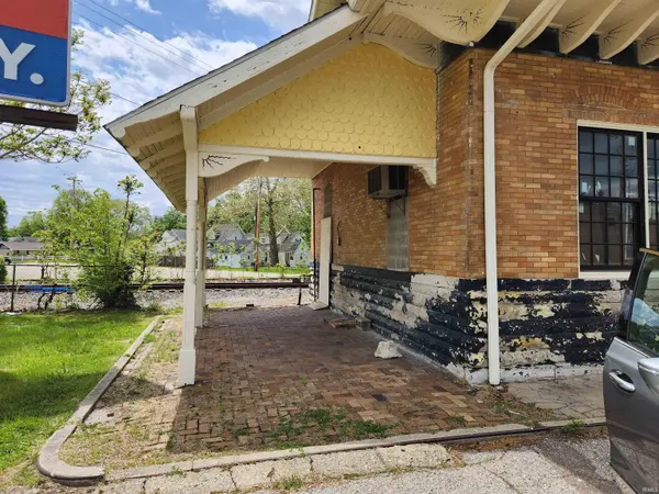 1002 S Washington ST, Marion, IN 46953
