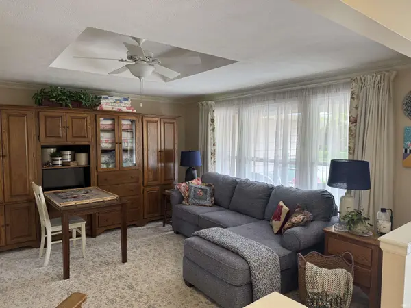 4820 Oak Mast TRL, Fort Wayne, IN 46804