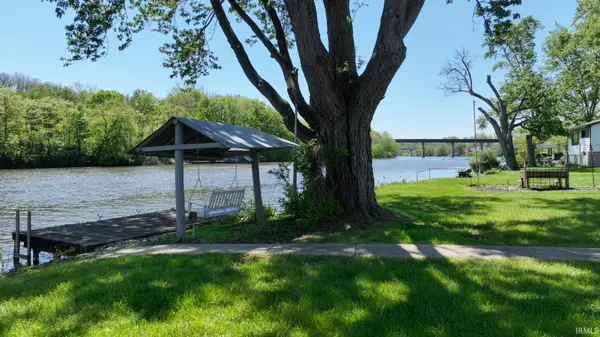 705 Bluewater DR, Monticello, IN 47960