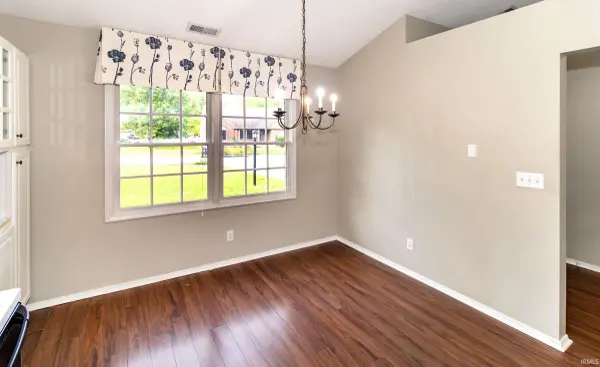 323 E Evergreen RD, Evansville, IN 47711