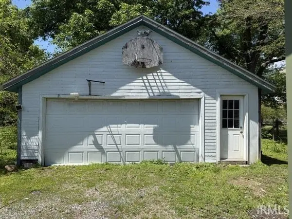 708 N main ST, Linden, IN 47955
