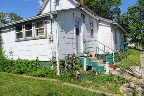 800 N Gentry ST, Frankfort, IN 46041