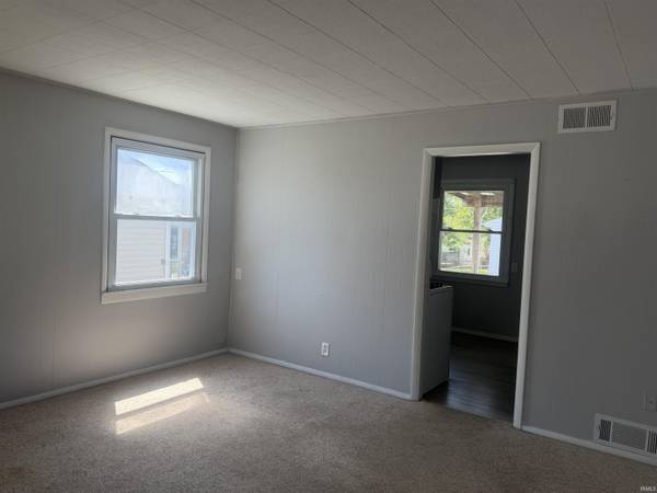 110 Forest Park DR, Bedford, IN 47421