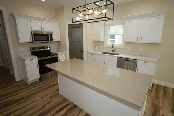 5822 Fernwood AVE, Fort Wayne, IN 46809-2026
