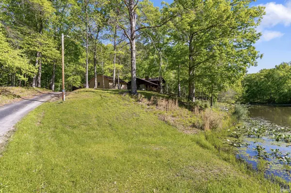3546 Morrison RD, Nashville, IN 47448-8883