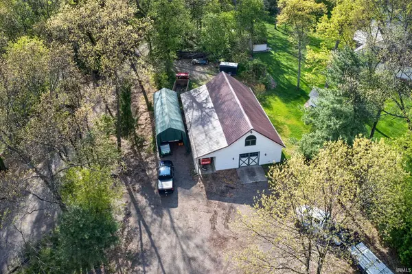 30131 Vantilburg CT, Elkhart, IN 46514-8988
