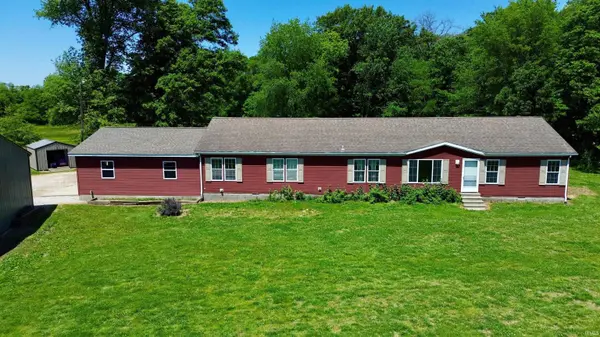 13194 E Parker Lake RD, Monroe City, IN 47557