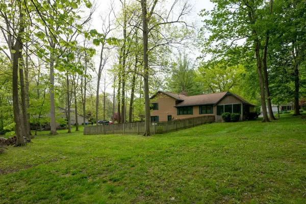 1287 E Greenbriar DR, Columbia City, IN 46725