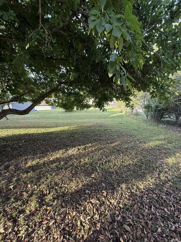 909 W Temperance ST, Ellettsville, IN 47429