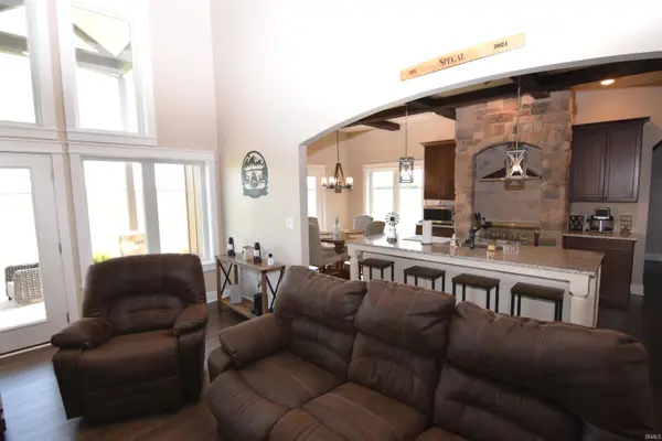 2313 E Royerton RD, Muncie, IN 47303