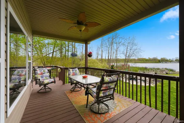 10105 N Eagle Island RD, Rome City, IN 46784