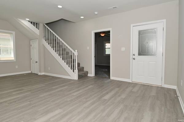 805 S 17th ST, Elwood, IN 46036