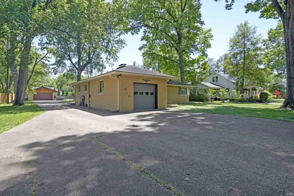 810 Plaza DR, Evansville, IN 47715