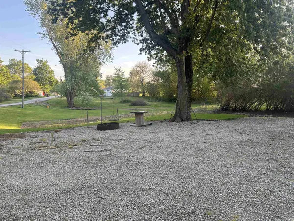 105 W Commerce ST, Macy, IN 46951