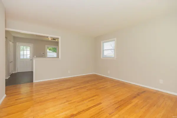 2017 Ridgeway AVE, Evansville, IN 47714