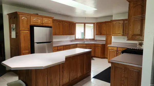 57051 County Road 33 ***, Middlebury, IN 46540