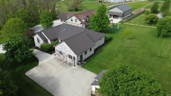 57051 County Road 33 ***, Middlebury, IN 46540