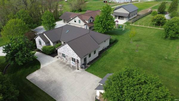 57051 County Road 33 ***, Middlebury, IN 46540