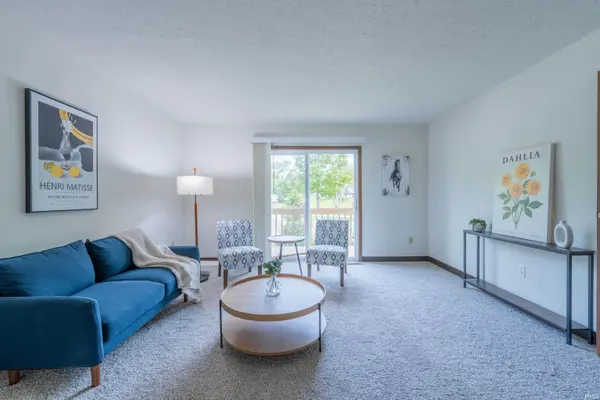598 E Graham PL, Bloomington, IN 47401-4534
