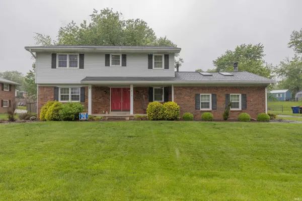 615 Crestmont DR, Evansville, IN 47712