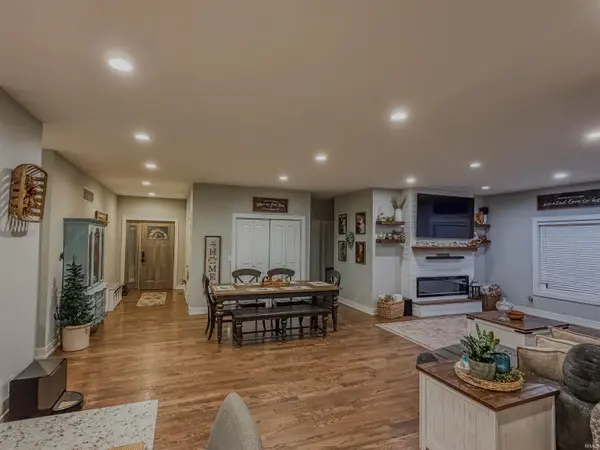 1104 E short DR, Knox, IN 46534