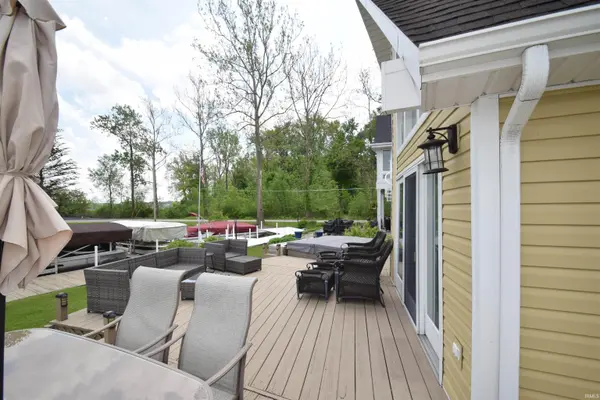10272 SOUTH CHANNEL DR, Syracuse, IN 46567