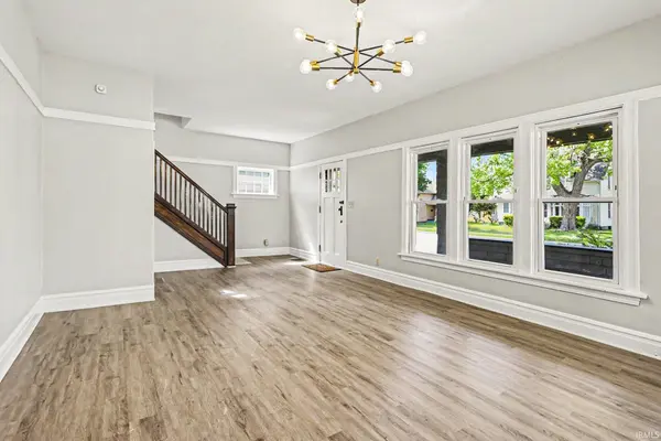 641 E 4th ST, Mishawaka, IN 46544