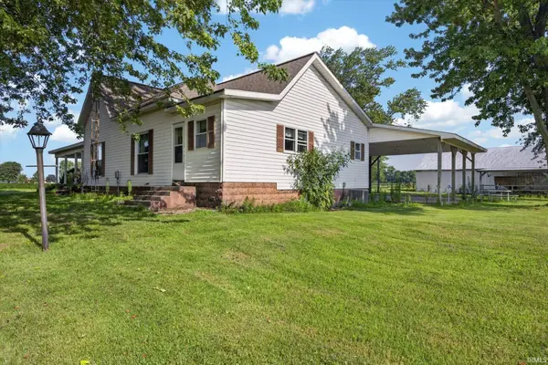 10456 N 50 E RD, Plainville, IN 47568-5200