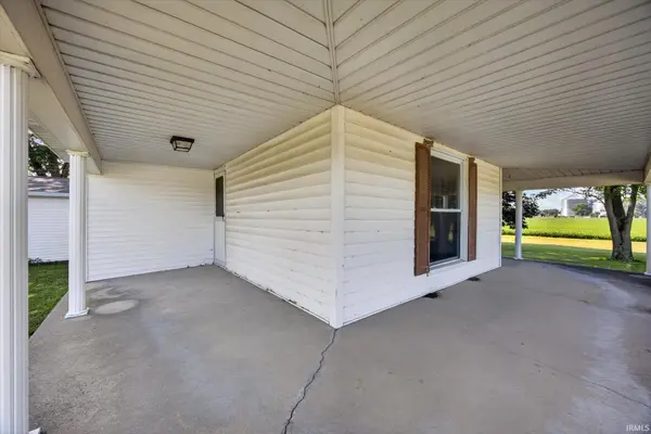 10456 N 50 E RD, Plainville, IN 47568-5200