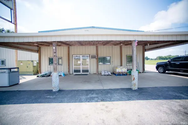 7362 N Russell DR, Bicknell, IN 47512